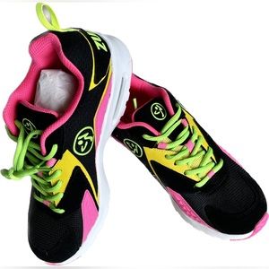 Zumba Air Stud Lo Shoes/Sneakers size 9.5  Low Top Classic. Leather And Textile.